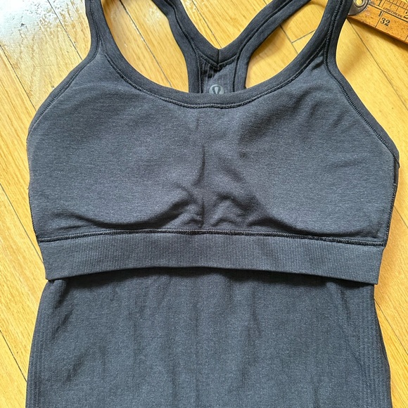 Lululemon Ebb to Street Tank Top Size 4 Black Racerback - Picture 5 of 9